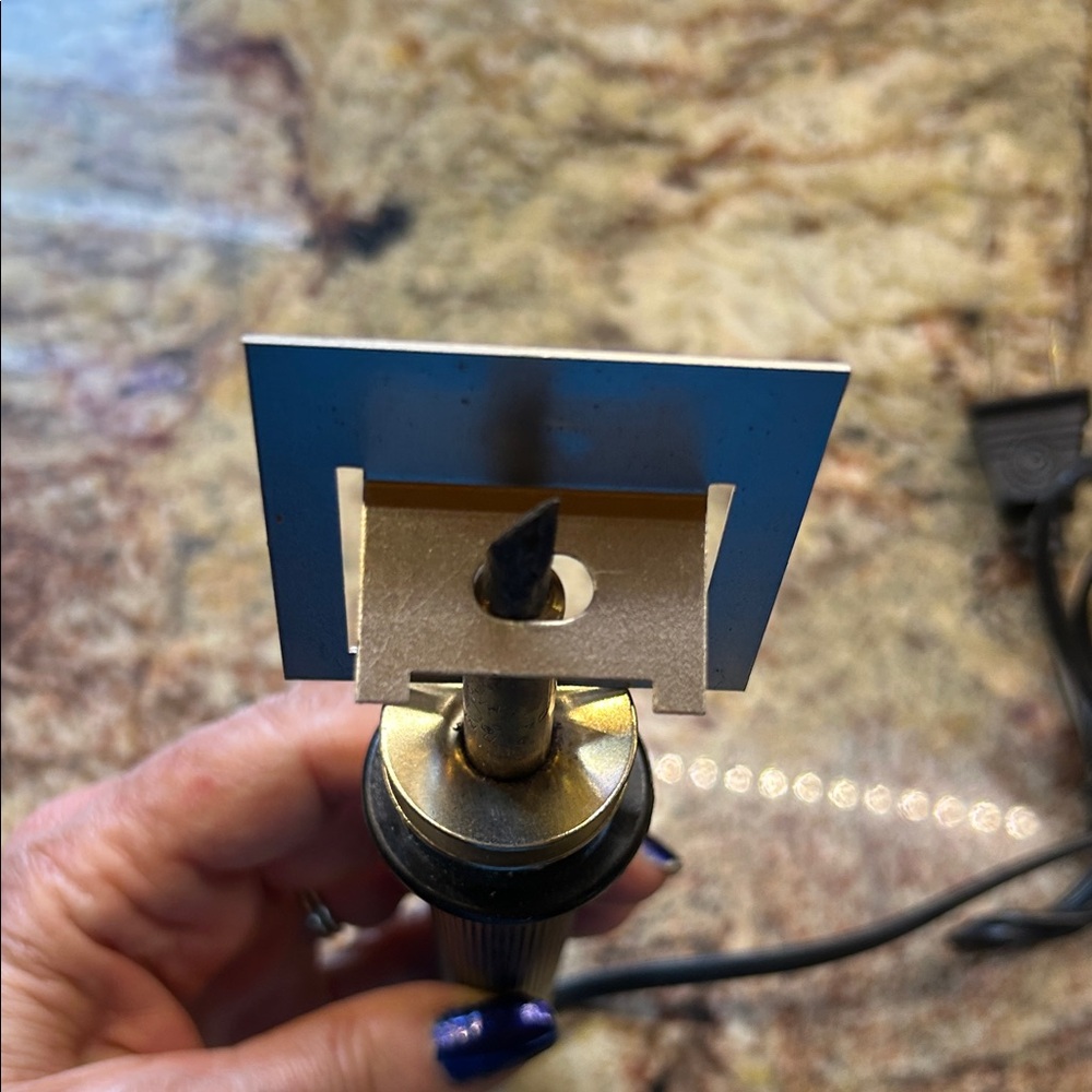 Wood Burning Tool with Safety Rest.Used, but works perfectly for writing on wood - Picture 5 of 7